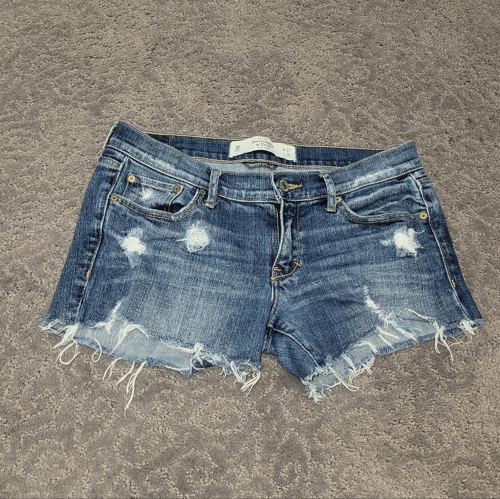 Abercrombie & Fitch Perfect Stretch Cut Off Distressed Denim Shorts, Size 27